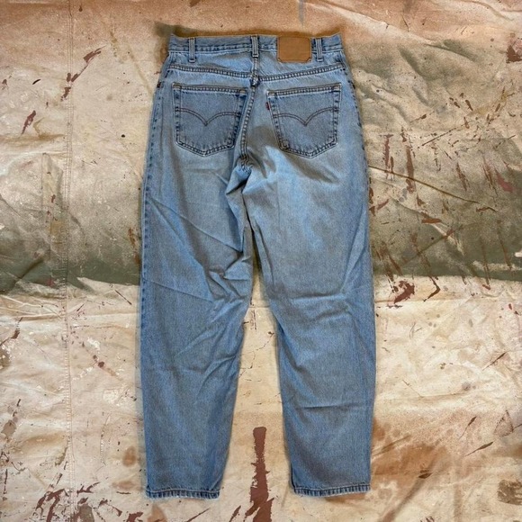 Vintage 560 Levi's light wash Jeans 32x30 - Picture 5 of 7
